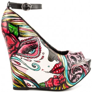 SHOES AND PEARLS: Too Fast “Long Gone” Heels and Pearls Only Jewelry