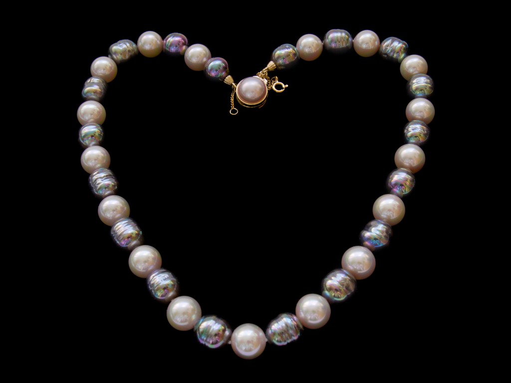 heart of pearl baroque pearls necklace