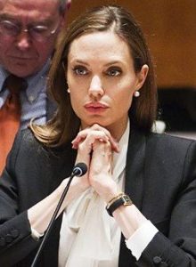 angelina jolie wearing pearls 
