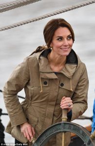 kate middleton wearing pearls 