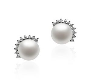 modern white pearl earrings