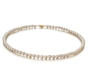 how to wear pearls at work