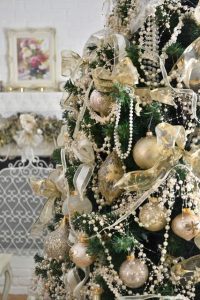 pearl Christmas garland