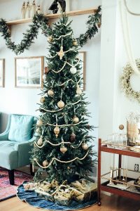 pearl christmas garland