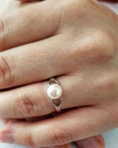 white pearl rings for women