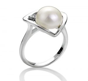 white pearl rings for women