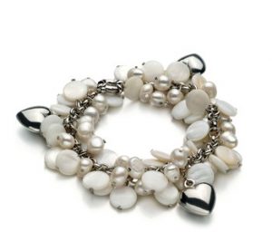 coordinate a pearl bracelet
