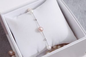 how to tell if pearls are fake