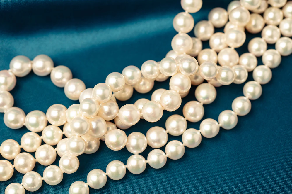 Pearl Trends 2025: Celebrities Who Love Pearls Right Now