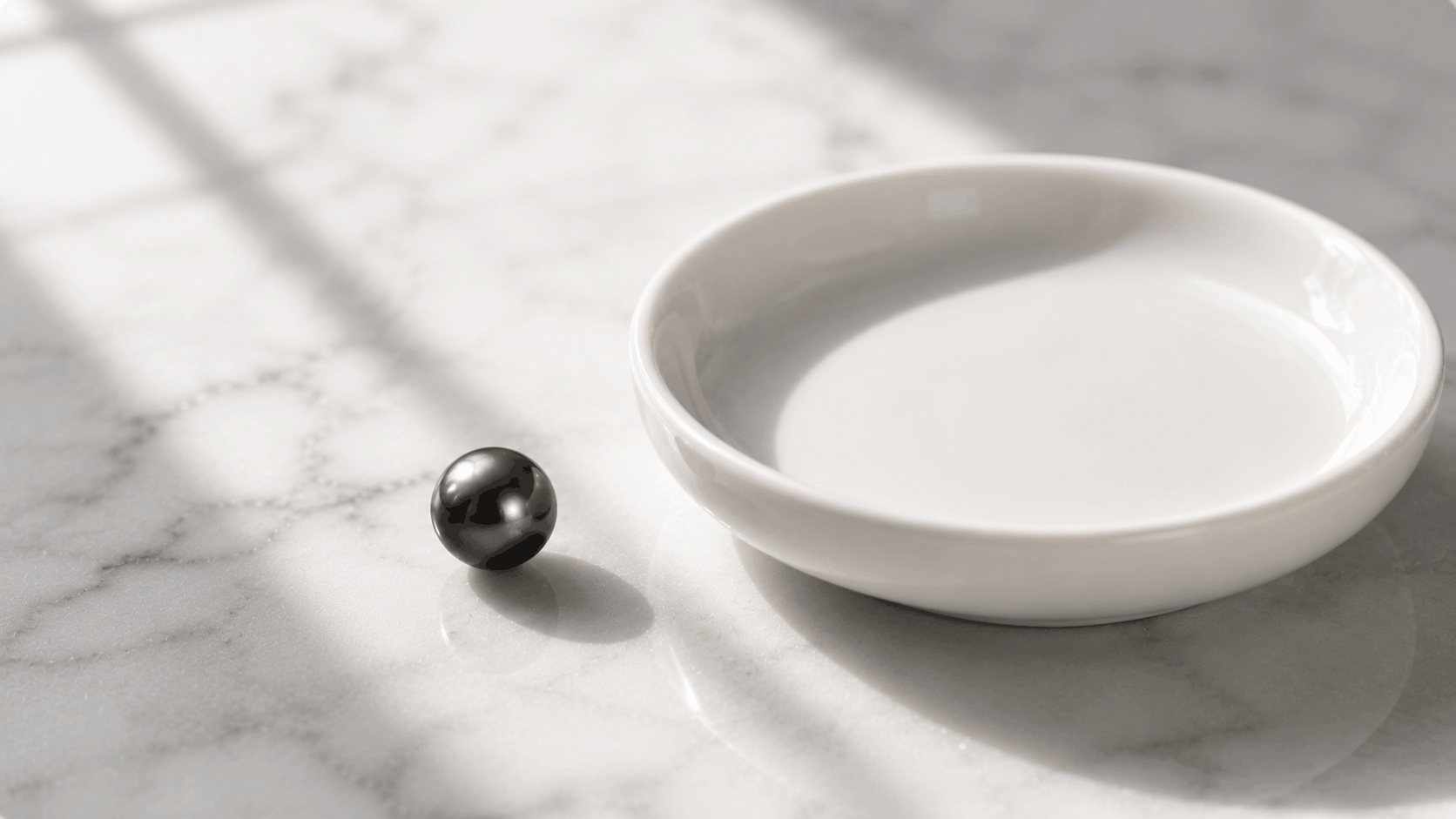 01. The Tooth Test - Fastest Way to See If a Pearl Is Real