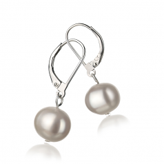 8-9mm A Quality Freshwater Cultured Pearl Earring Pair in Kaitlyn White