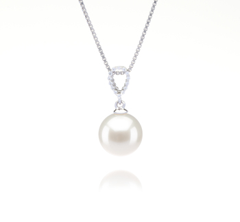 9-10mm AAAA Quality Freshwater Cultured Pearl Pendant in Karen White 9-10mm AAAA Quality Freshwater Cultured Pearl Pendant in Karen White